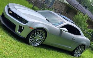 Chevrolet Camaro SS on Forgiato Wheels (Blocco) 2019 года